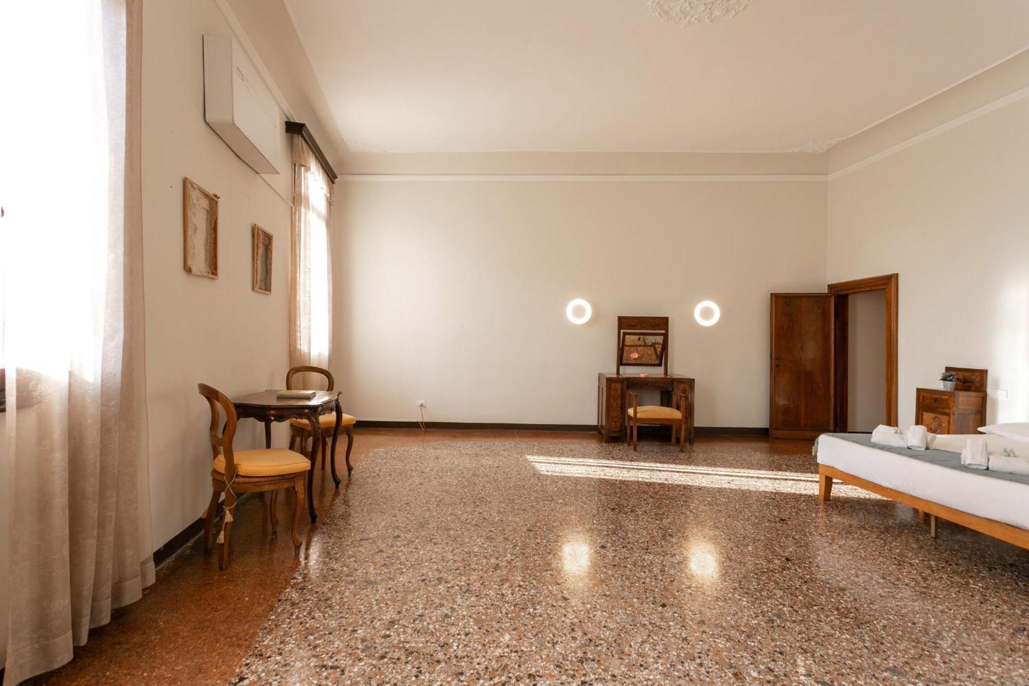 Barbaria De Le Tole Venice